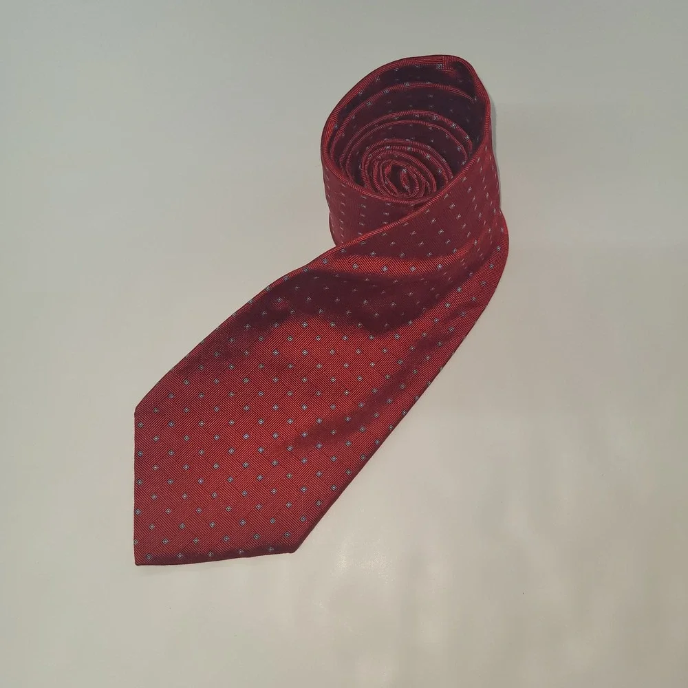 Brooks Brothers 346 Mens Necktie Red‎ with Blue Squares Silk Woven Tie Preppy